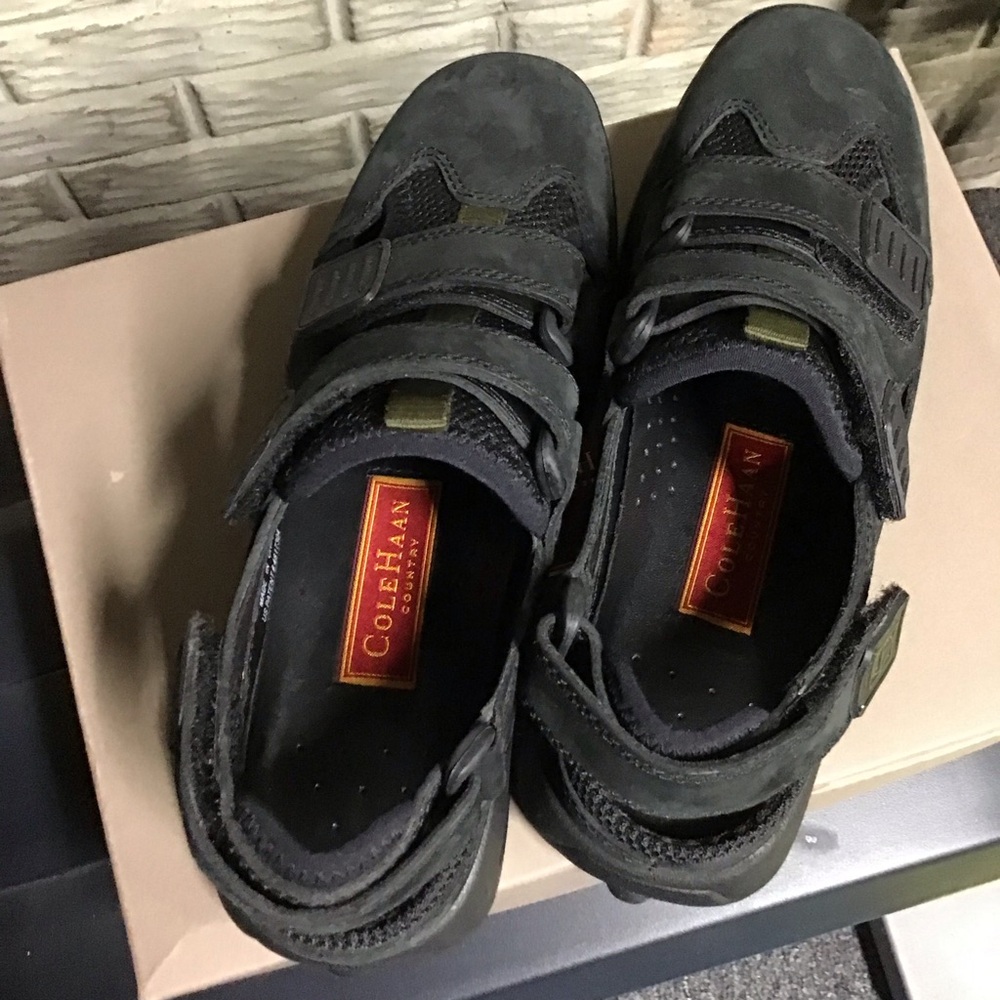 Cole Haan Air Tornado Black Nubuk size 6